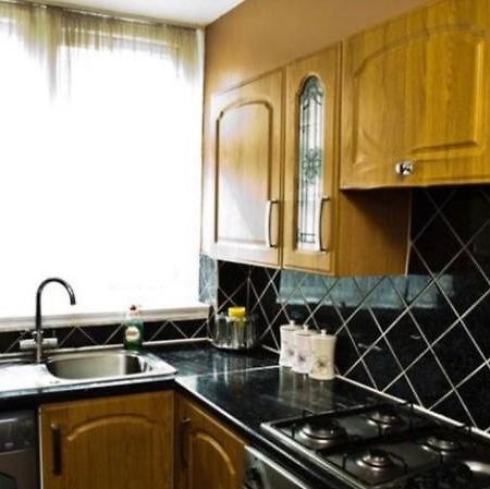 Ensuite With Kitchen Ext Large Room With Balcony In Zone 2 Londyn Zewnętrze zdjęcie